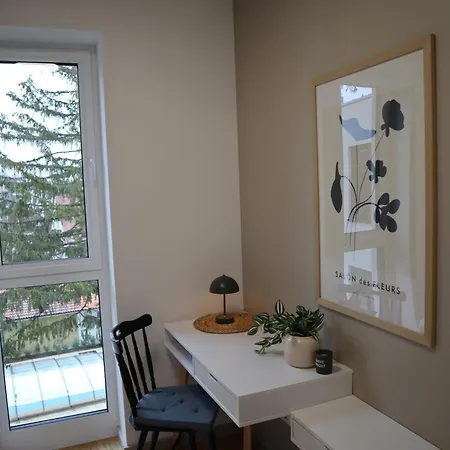 Rezidencia Pri Parku アパート ピエシュチャニ